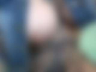pamelagunns's Live Sex Cam Show