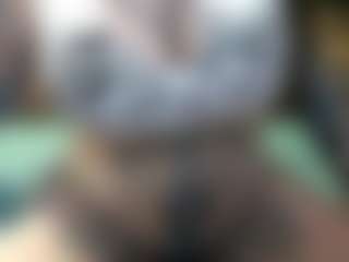 Live cam show with pamelagunns - Middle Aged on CamClone