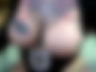 pamelagunns's Live Sex Cam Show