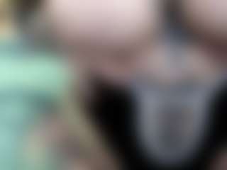 pamelagunns's Live Sex Cam Show