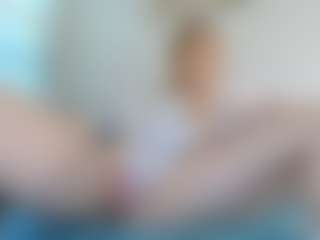 Live cam show with Rosey - Lovense on WildCum