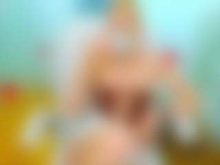 Live cam show with Allie - Moaning on camwithhim.com