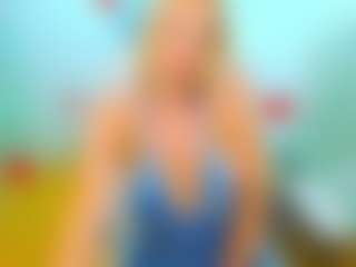 Live cam show with Allie - Sexy on Dolls Live