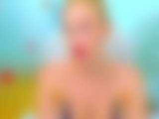 Live cam show with Allie - Green Eyes on Camsoda