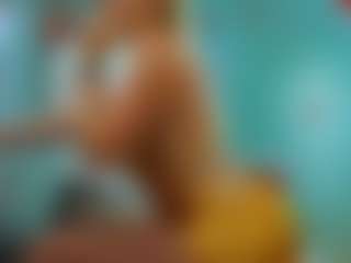 Live cam show with Allie - Moaning on CamClone
