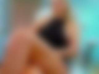 Live cam show with Allie - Handjob on TeamSkeetLive