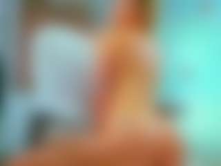 Live cam show with Allie - Tease Curvy on Hubzter Live