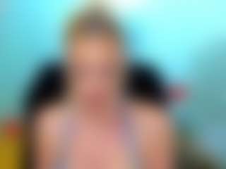 Live cam show with Allie - Office on crypto-cams