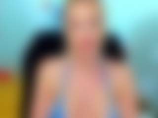 Live cam show with Allie - Control on Camming Site