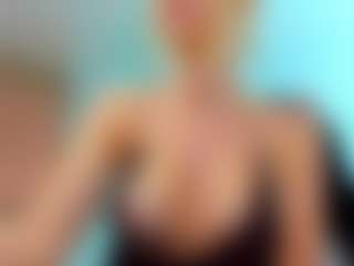 Live cam show with Allie - Office on madthumbs