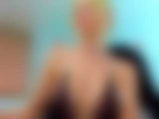 Live cam show with Allie - Green Eyes on StripNow