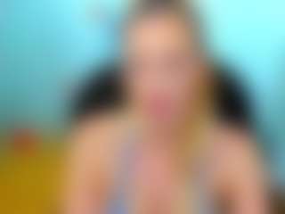 Live cam show with Allie - Solo on thefappeningchat.com