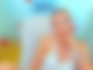 Live cam show with Allie - Twerk on CamwithHer