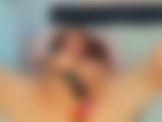 Live cam show with hannasimmons - Tease Red Hair on Free Soda