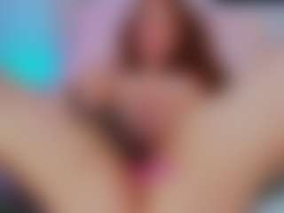 Live cam show with hannasimmons - Red Hair Blowjob on live.xheat.ai