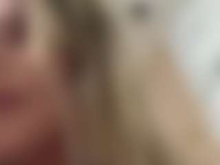 Live cam show with jennermd - Latina on AdultVida.com