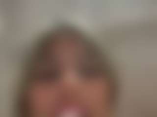 Live cam show with jennermd - Brown Eyes on Milf Play
