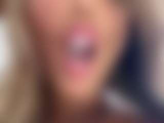 Live cam show with jennermd - Blonde Hair MILF on LiveSexCams6