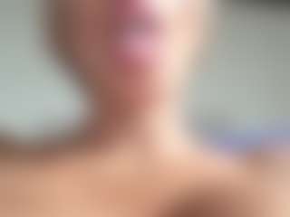 Live cam show with jennermd - Mobile Young Adult on Camsoda