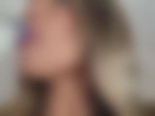 Live cam show with jennermd - Mobile Young Adult on Camsoda