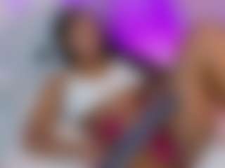 Live cam show with HOLLY-JORDA - Ebony on Hubzter Live | colombia