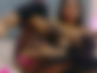 Live cam show with HOLLY-JORDA - Curvy Teen (18+) on Camiplay Live
