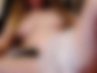 Live cam show with ilaiza - Middle Aged on Camsoda