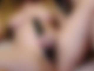 ilaiza MILF webcam performer live streaming