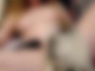 ilaiza MILF webcam performer live streaming