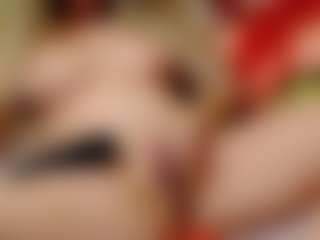 Live cam show with ilaiza - Middle Aged on CamwithHer