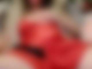 ilaiza MILF webcam performer live streaming