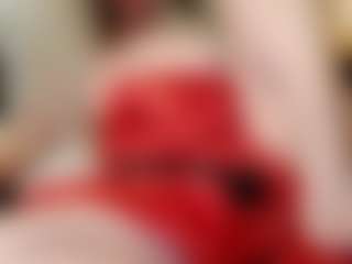 ilaiza MILF webcam performer live streaming