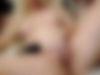 Live cam show with ilaiza - Shaved Pussy MILF on CamClone