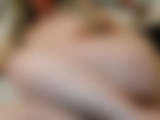 Live cam show with ilaiza - Squirt MILF on CamClone