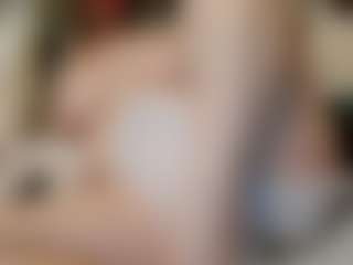 Live cam show with ilaiza - Strip Mature on StripNow