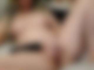 Live cam show with ilaiza - Middle Aged on SinfulBabes