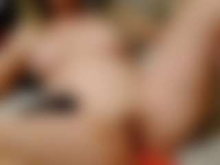 Live cam show with ilaiza - Smoking on Camsoda