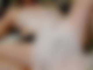Live cam show with ilaiza - Smoking on Camsoda