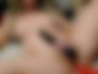 Live cam show with ilaiza - Fingering on Camsoda