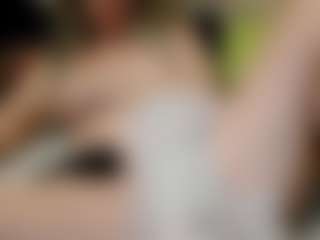 Live cam show with ilaiza - Brown Hair MILF on Latina Girls