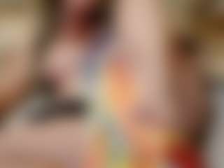 ilaiza MILF webcam performer live streaming