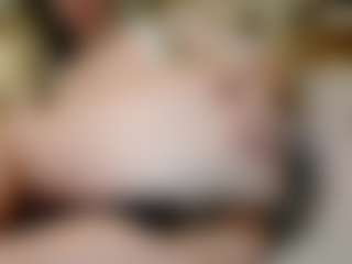 Live cam show with ilaiza - Handjob on Camsoda