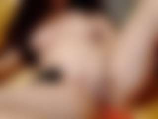 Live cam show with ilaiza - Smoking on https://playwithruby.com
