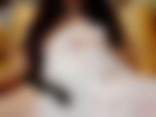 ilaiza MILF webcam performer live streaming