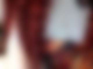 ilaiza MILF webcam performer live streaming