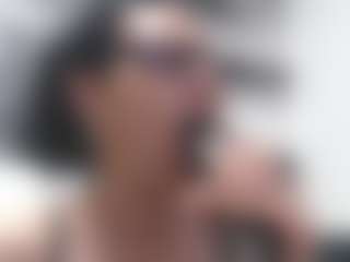 Live cam show with andreeaboobs - Average on Pornisteam.com