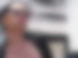 andreeaboobs's Live Sex Cam Show