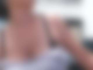 andreeaboobs's Live Sex Cam Show
