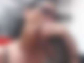 Live cam show with andreeaboobs - Double Penetration on crypto-cams