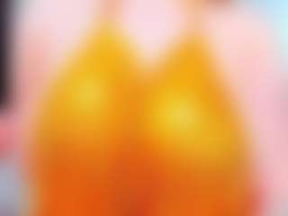 Live cam show with evelynerosse - Living Room on chickslive.net